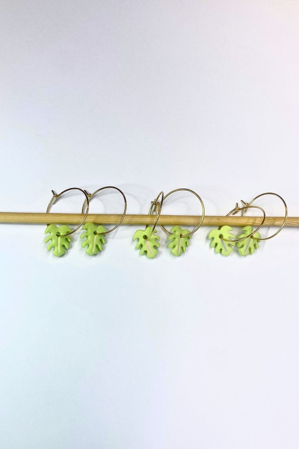 Mini Monstera Leaf - Pistachio Green